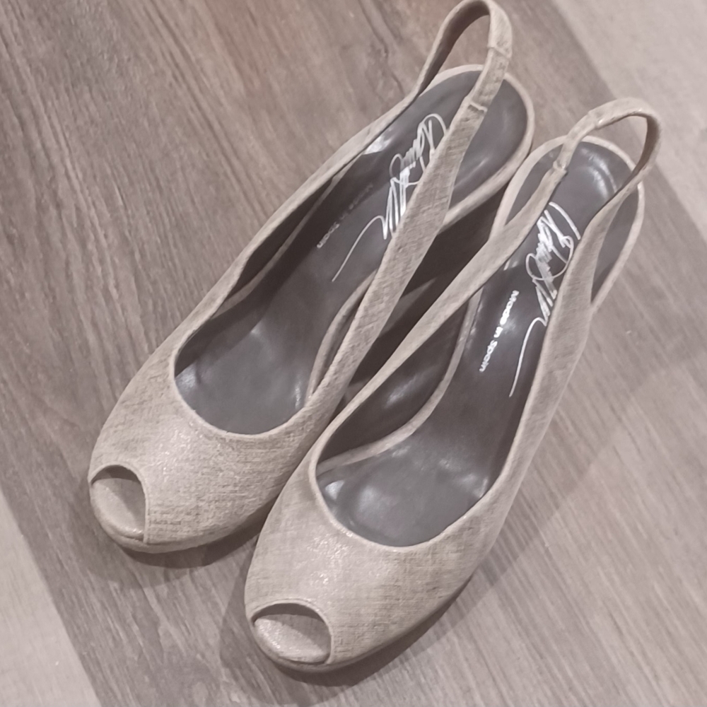 Donald Pliner Signature Micah Peep Toe Wedge Slingback Sandals